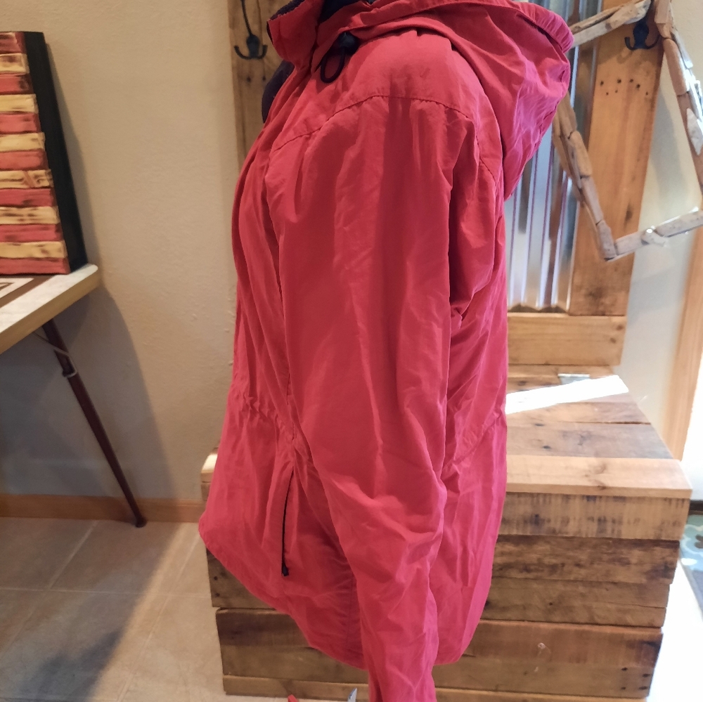 Red nylon Parka woman M Eddie Bauer jacket - Picture 4 of 5